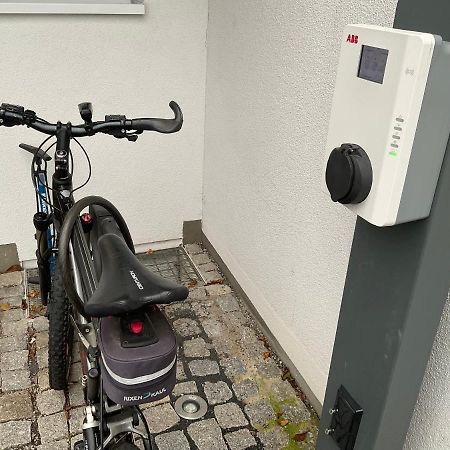 Attika Ferienwohnung In Freiburg -Gundelfingen Mit Grosser Dachterrasse Exteriér fotografie