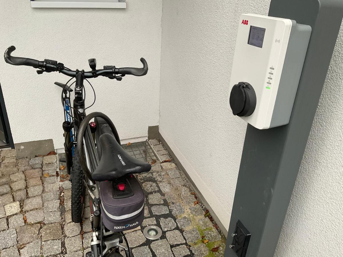 Attika Ferienwohnung In Freiburg -Gundelfingen Mit Grosser Dachterrasse Exteriér fotografie